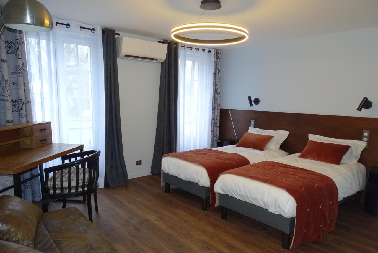 Auberge De La Garenne Saint-Remy-l'Honore Luaran gambar